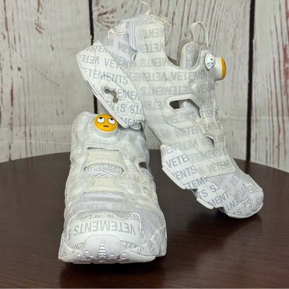 VETEMENTS X REEBOK instapump fury OG emoji white sneakers Men’s 6 Women’s 7 GUC - Picture 10 of 17